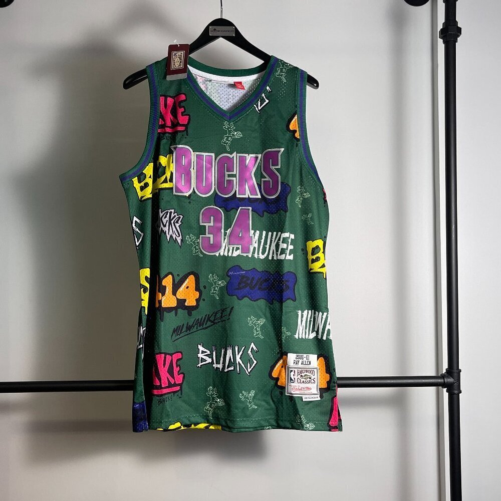 Men's Mitchell & Ness Milwaukee Bucks Jersey size XL or XXL